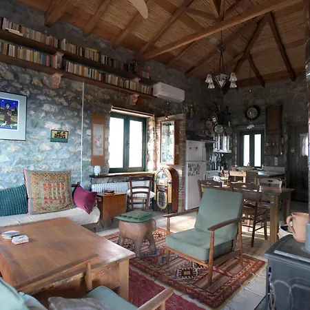 別荘 Stone House With Panoramic View Tirós