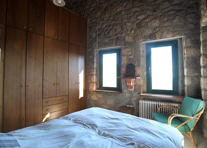 Stone House With Panoramic View Feriehus